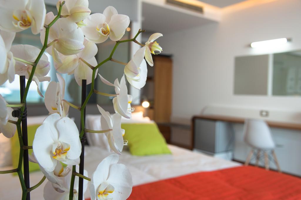 Buca Beach Resort Messíni Habitación foto